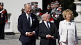 Biden se reúne en Dublin con el presidente y el primer ministro de Irlanda