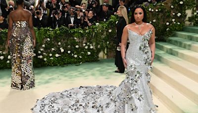 Demi Lovato regresa a la Met Gala después de una 'terrible' experiencia en el evento hace 8 años