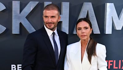 David et Victoria Beckham remettent leurs tenues de mariage 25 ans après (et ils sont toujours aussi beaux)