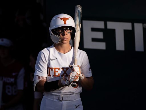 Texas softball hammers five HRs in rout over Baylor, will face OU for Big 12 tournament title