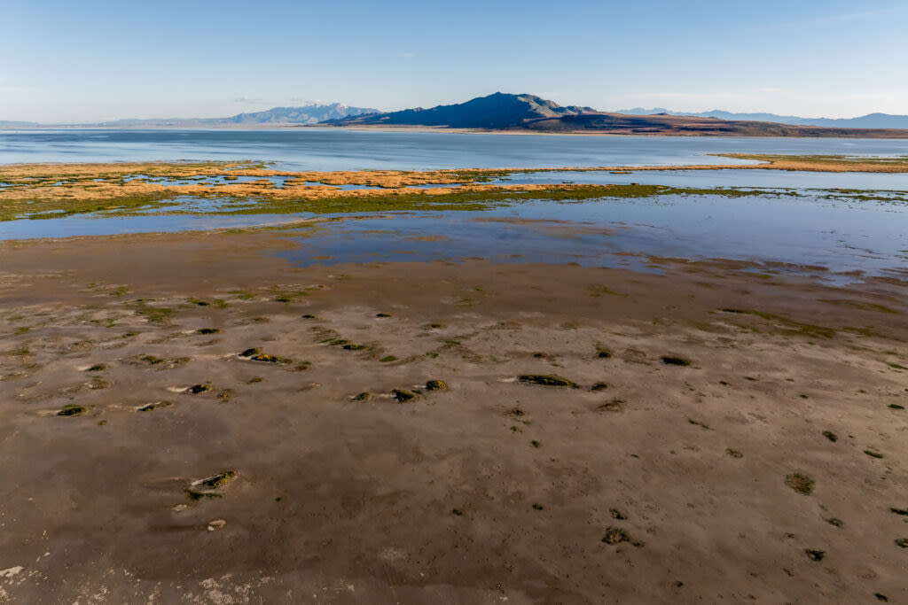 Dust from the Great Salt Lake has outsized impact on disadvantaged communities, study says