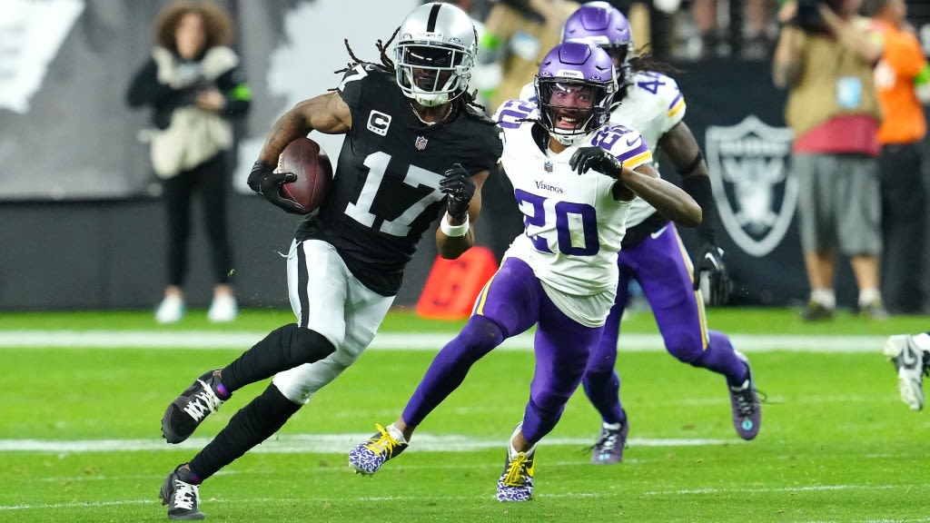 Raiders WR Davante Adams named among best players over the age of 30