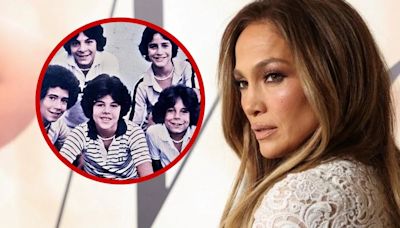 Jennifer Lopez es fan de Menudo y así fue como logró tomarse una foto con ellos