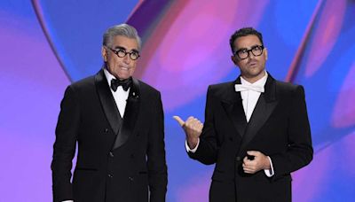 Emmy Moments: Hosts gently mock 'The Bear,' while TV moms, 'Happy Days' and 'West Wing' celebrated