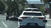 Carro sem condutor anda 'desgovernado' e assusta motoristas nos EUA; vídeo
