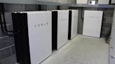 Ukraine receives over 500 powerful Tesla Powerwall batteries