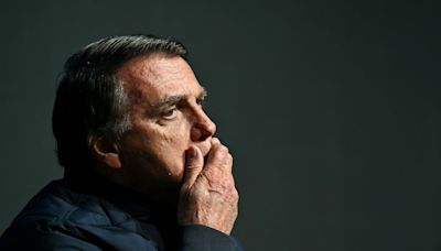 La Nación / Con las joyas recibidas por Bolsonaro se financiaron gastos de su familia en EE. UU.