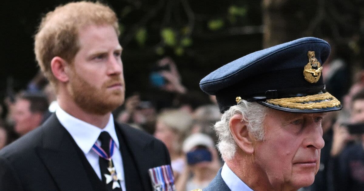 Charles has brutal reaction when Harry rings to discuss 'battle', expert claims