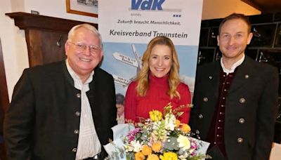 Stefanie Hertel ist das 15000. Mitglied im VdK-Kreisverband Traunstein: So hilft der Volksmusik-Star