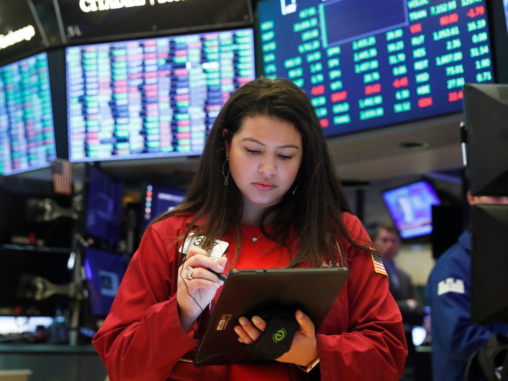 Stock market today: Indexes rise ahead of busy week for earnings, economic data, and Fed