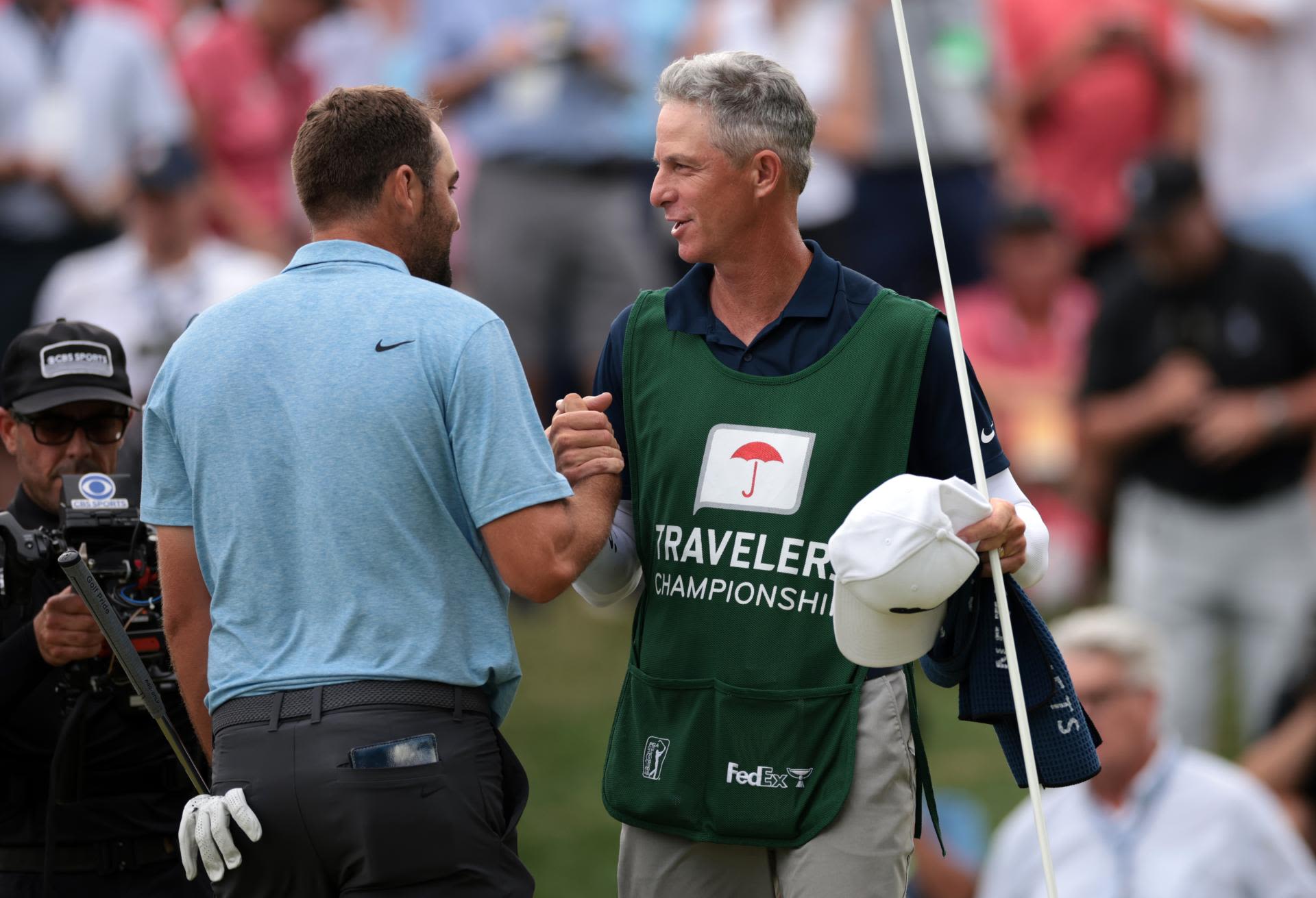 Scottie Scheffler's caddy earns more than Spieth