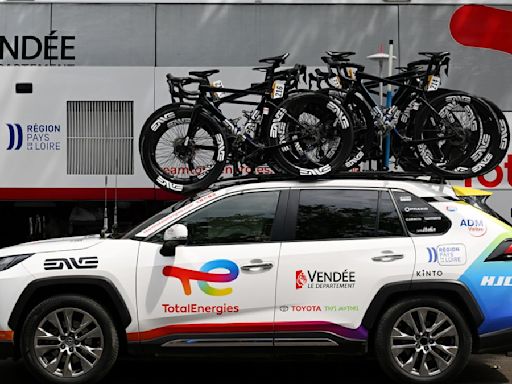 Tour de France team has 11 bikes stolen overnight from hotel