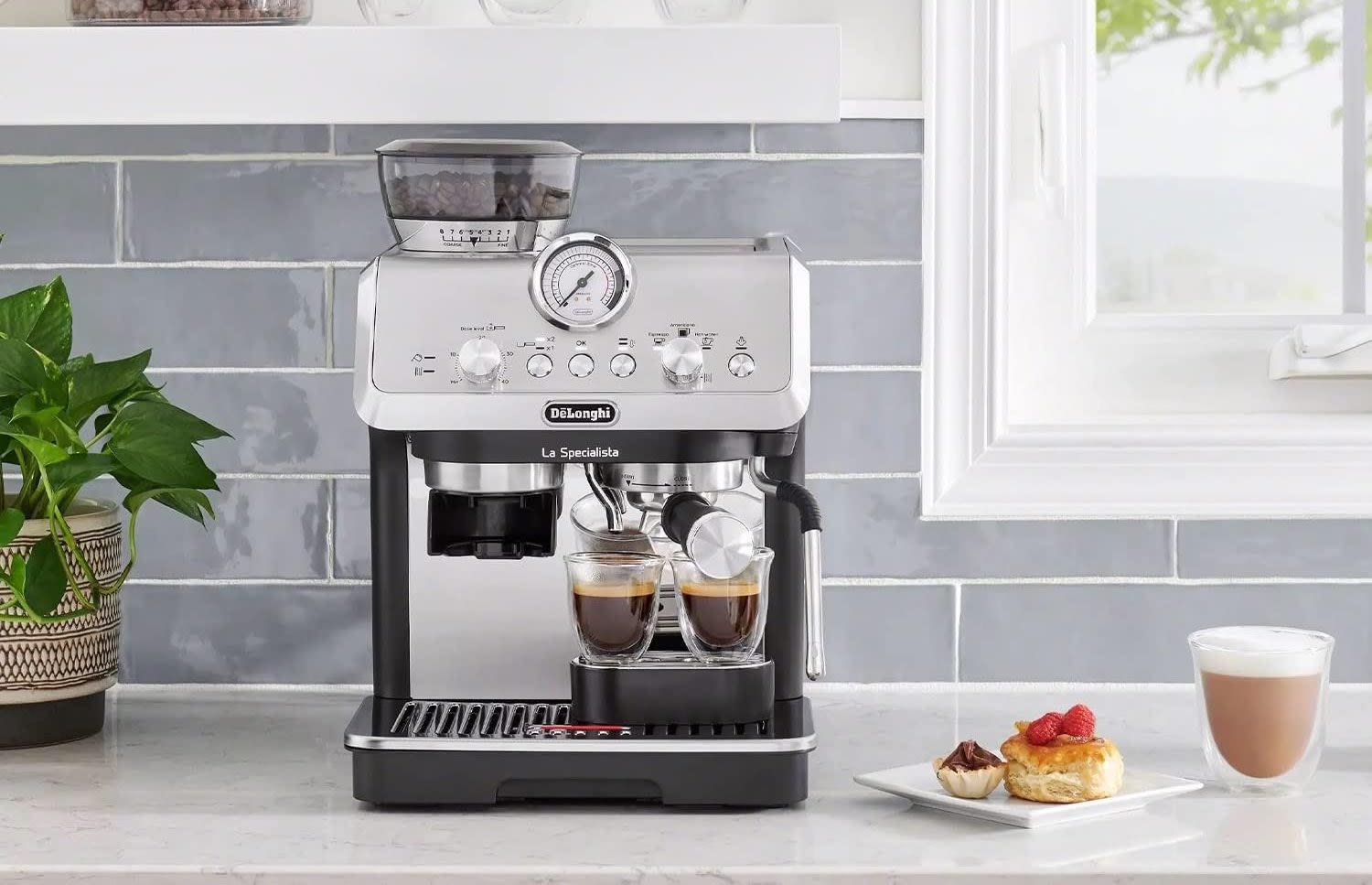 Amazon’s Coffee Maker Deal Gets You $250 Off This Brad Pitt-Endorsed Espresso Machine