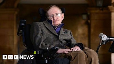 Stephen Hawking's personal letters available at Cambridge