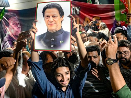 Pakistan Supreme Court grants seats to jailed ex-PM Imran Khan's party