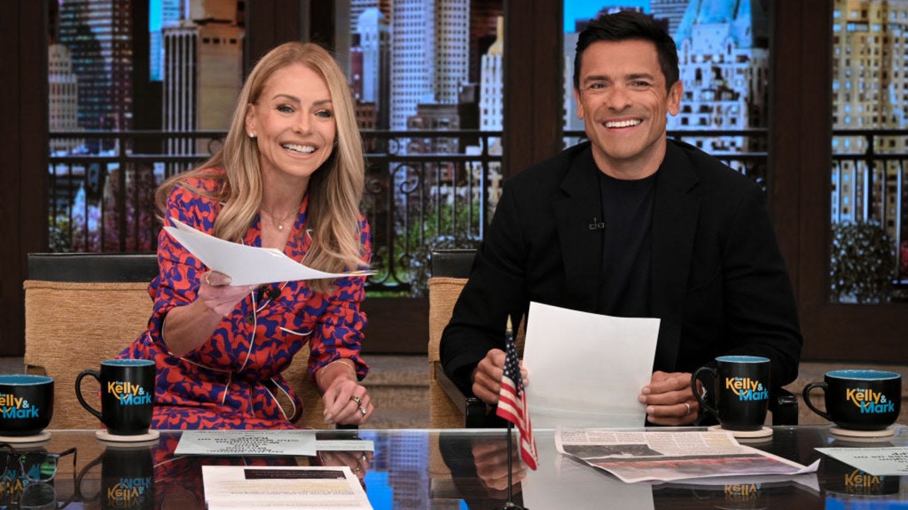 Kelly Ripa and Mark Consuelos Surprised During 'All My Children' Reunion With Their On-Screen Baby