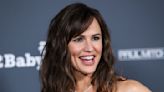 We Know What Jennifer Garner Was Doing While Her Kids Watched Ben Affleck & Jennifer Lopez Marry