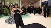 Los famosos desfilan por el jardín utópico de la Met Gala