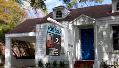 Florida buyers told to "be careful" in housing market by real estate expert