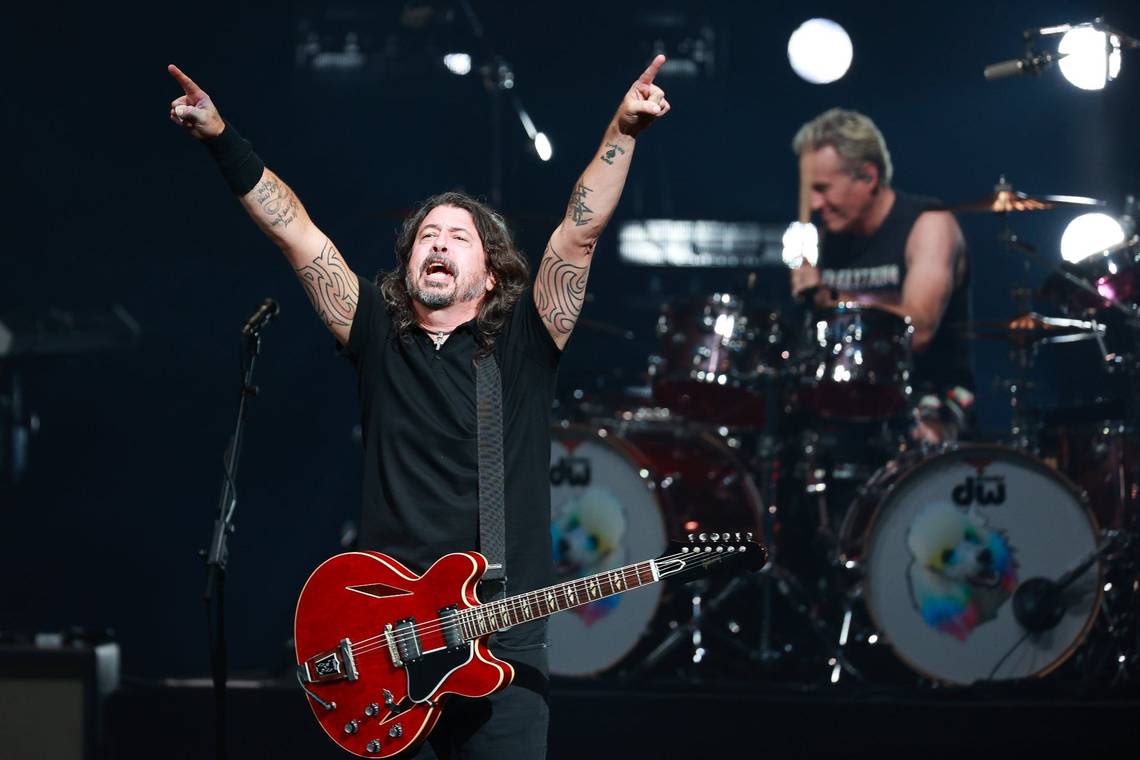 Review: Can 2 hours and 49 minutes feel too short? If it’s a Foo Fighters concert, yes.