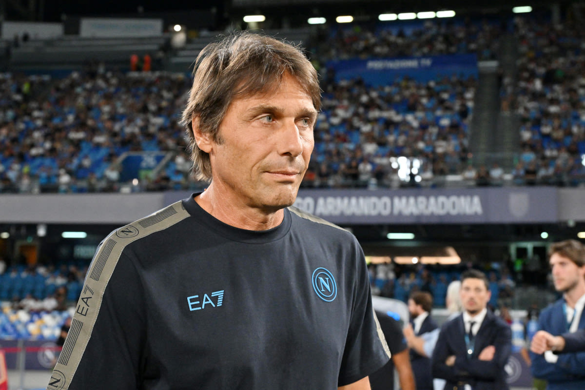 Conte shares pictures from special night-time tour of Naples