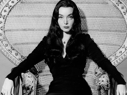 Carolyn Jones: 17 Facts About the Star of 'The Addams Family'