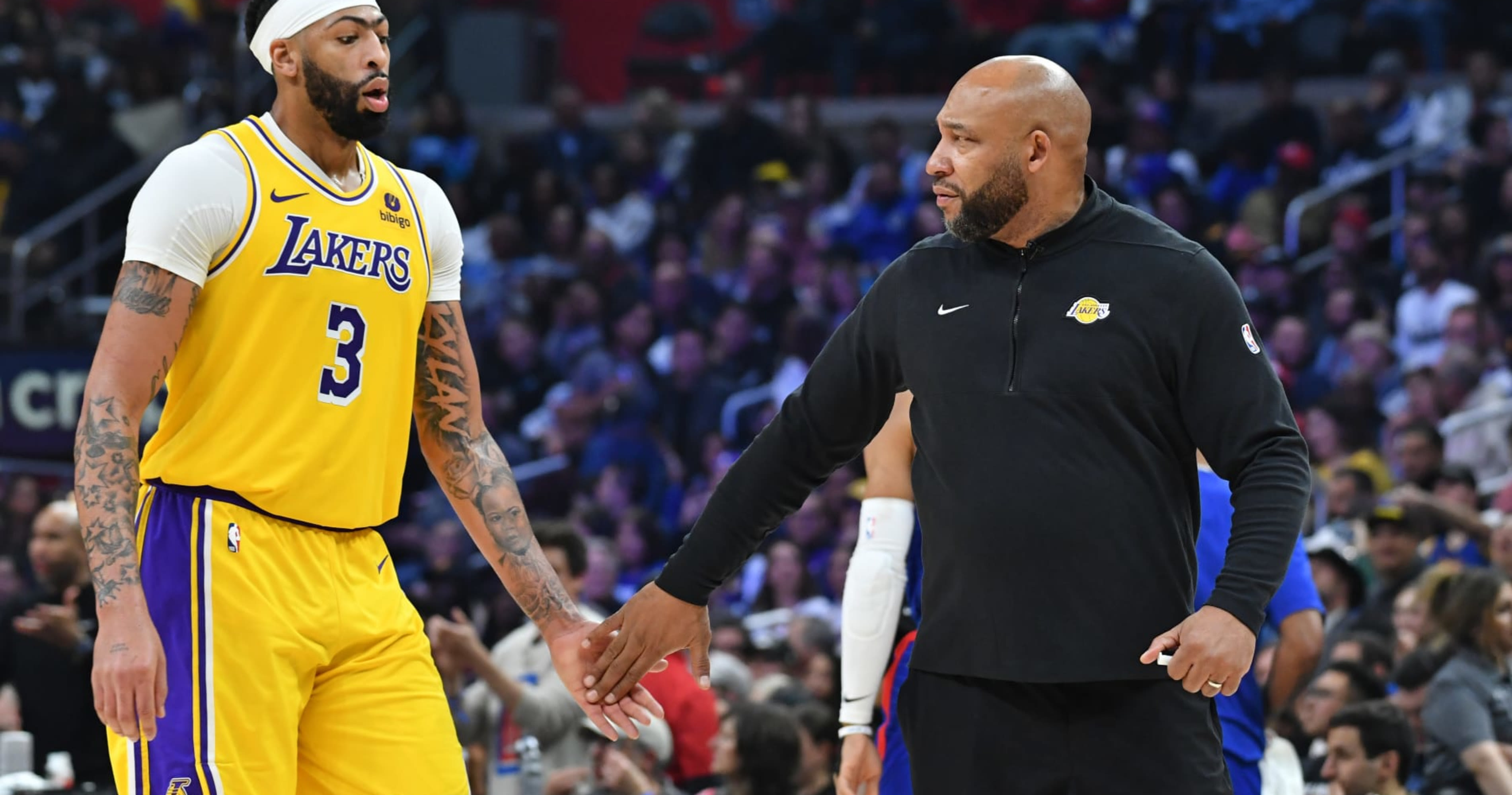 Windhorst: Lakers' Anthony Davis Blamed Darvin Ham for G2 Loss with Postgame Comments