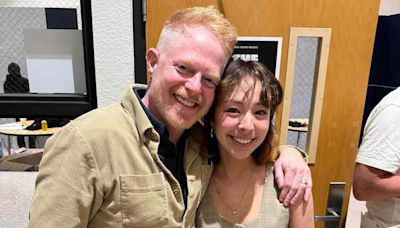 Jesse Tyler Ferguson Makes “Modern Family ”Costar Aubrey Anderson-Emmons 'Really Nervous' at Her School Plays