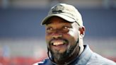 Warren Sapp helps coach up Bucs’ defensive line at OTAs