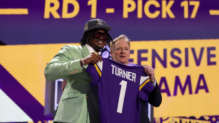 Minnesota Vikings haven't signed Dallas Turner yet. Is it time to panic? | Sporting News