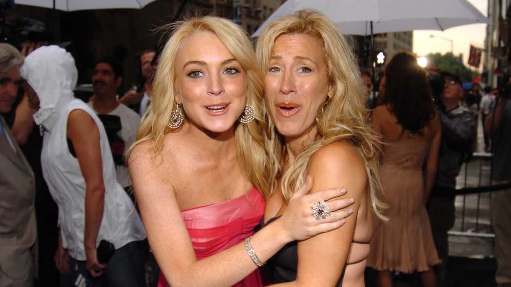 ...Says She Warned Lindsay Lohan’s Mom Not to Let Her Move to LA After ‘Parent Trap’: ‘She Needs Supervision’