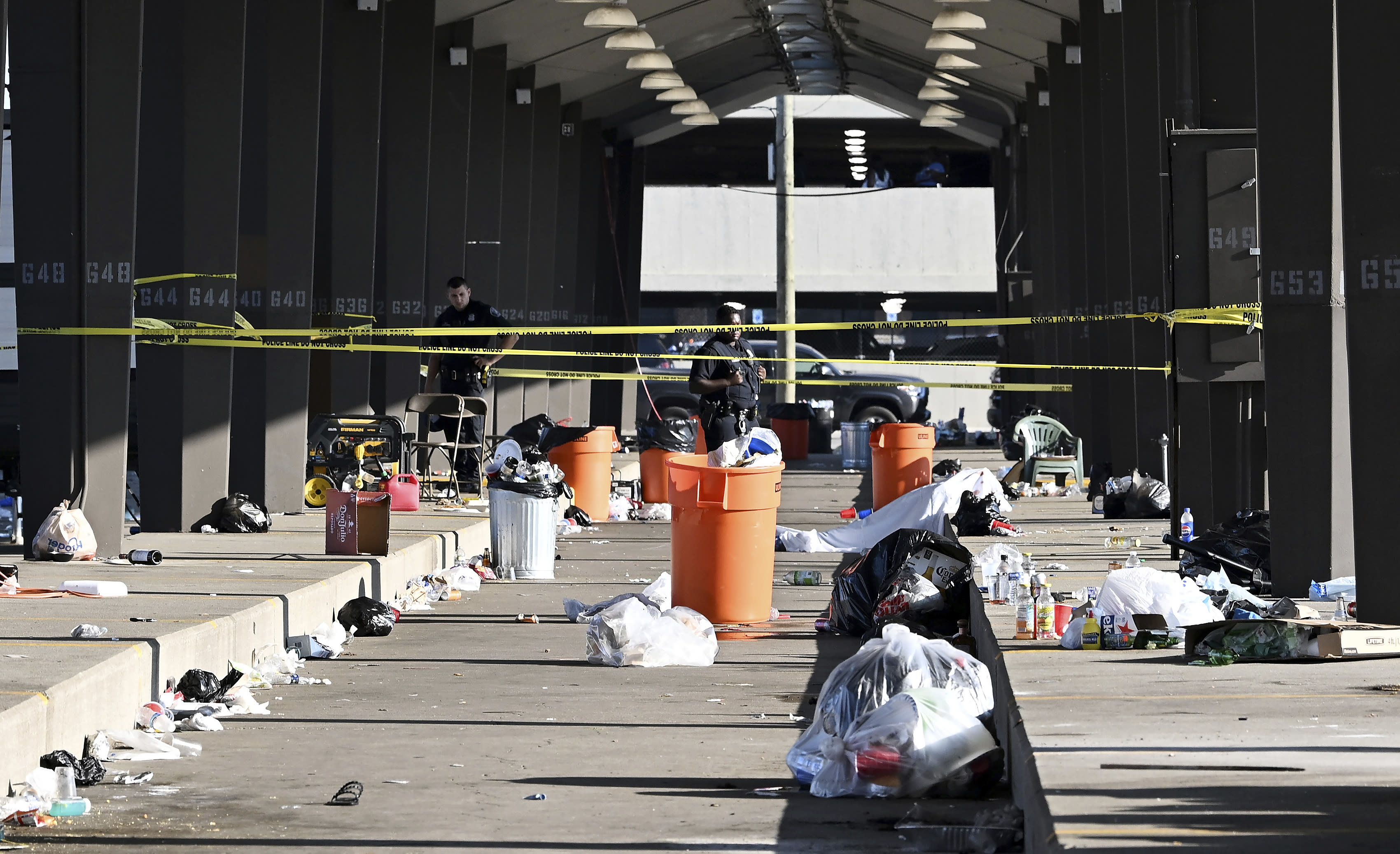 Shooting at popular tailgating spot leaves 2 dead after Detroit Lions game