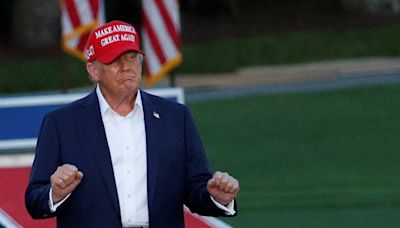 Trump reaparece y reta a Biden a otro debate y a un partido de golf por un millón de dólares