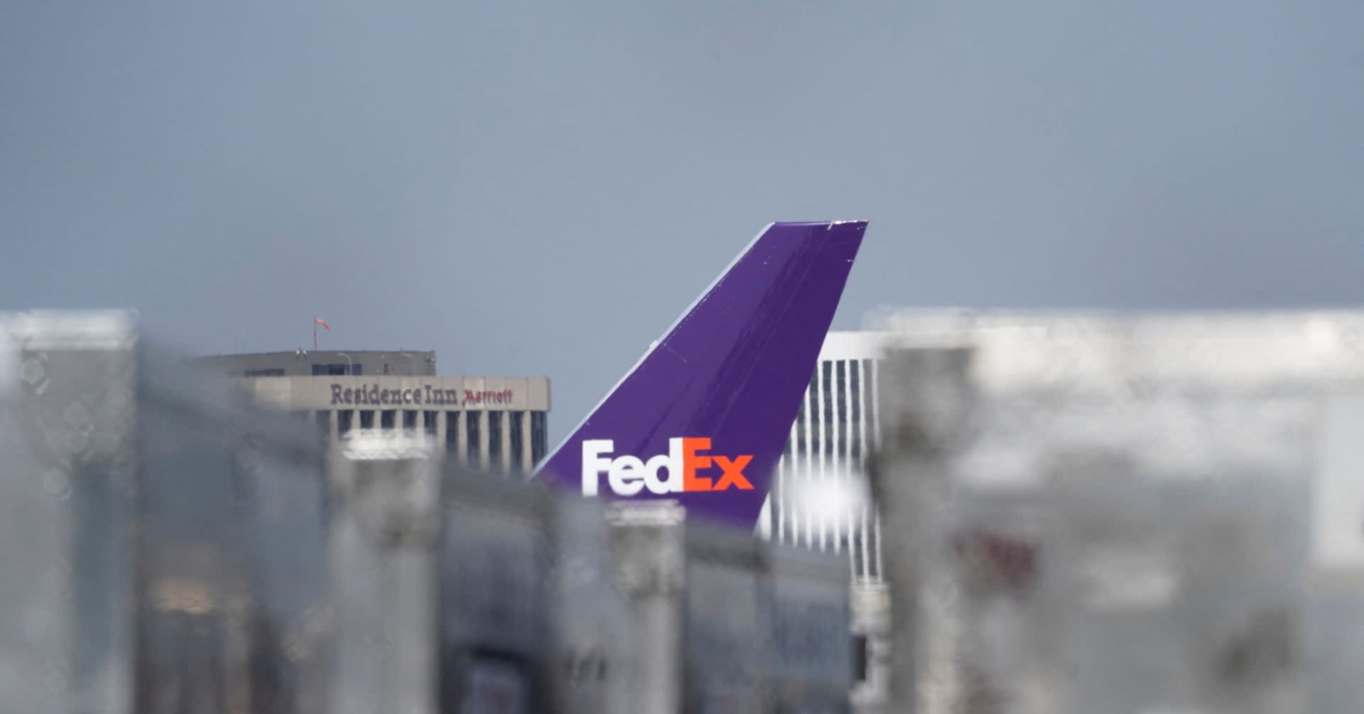 US to determine cause of Southwest, FedEx jetliners near-miss incident
