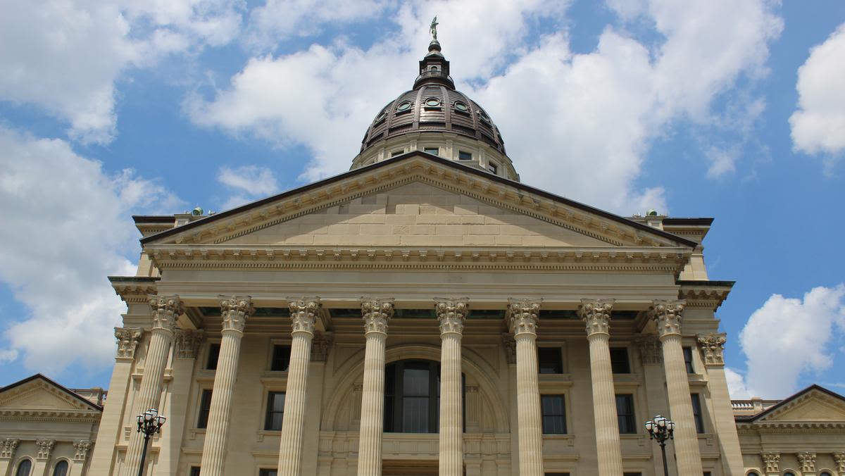 Kansas lawmakers make final play in hopes of pulling Chiefs, Royals across state line - Kansas City Business Journal