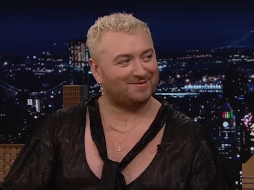 Sam Smith aposenta celular antigo e se desconecta do passado