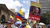 Miles de colombianos dicen "no" a las reformas de Petro en la "Marcha de la mayoría"