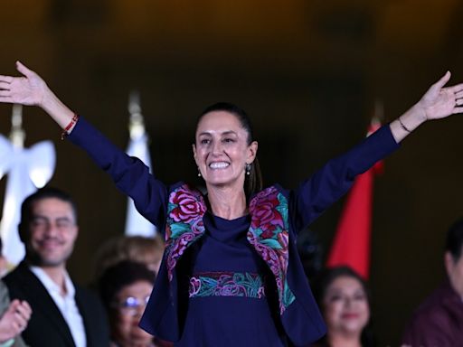 Los mexicanos celebran en el Zócalo a su primera presidenta