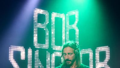 "C'est un enfer": Bob Sinclar s'insurge contre la présence de téléphones en concert