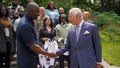 The King and Idris Elba discuss youth violence at King's Trust event