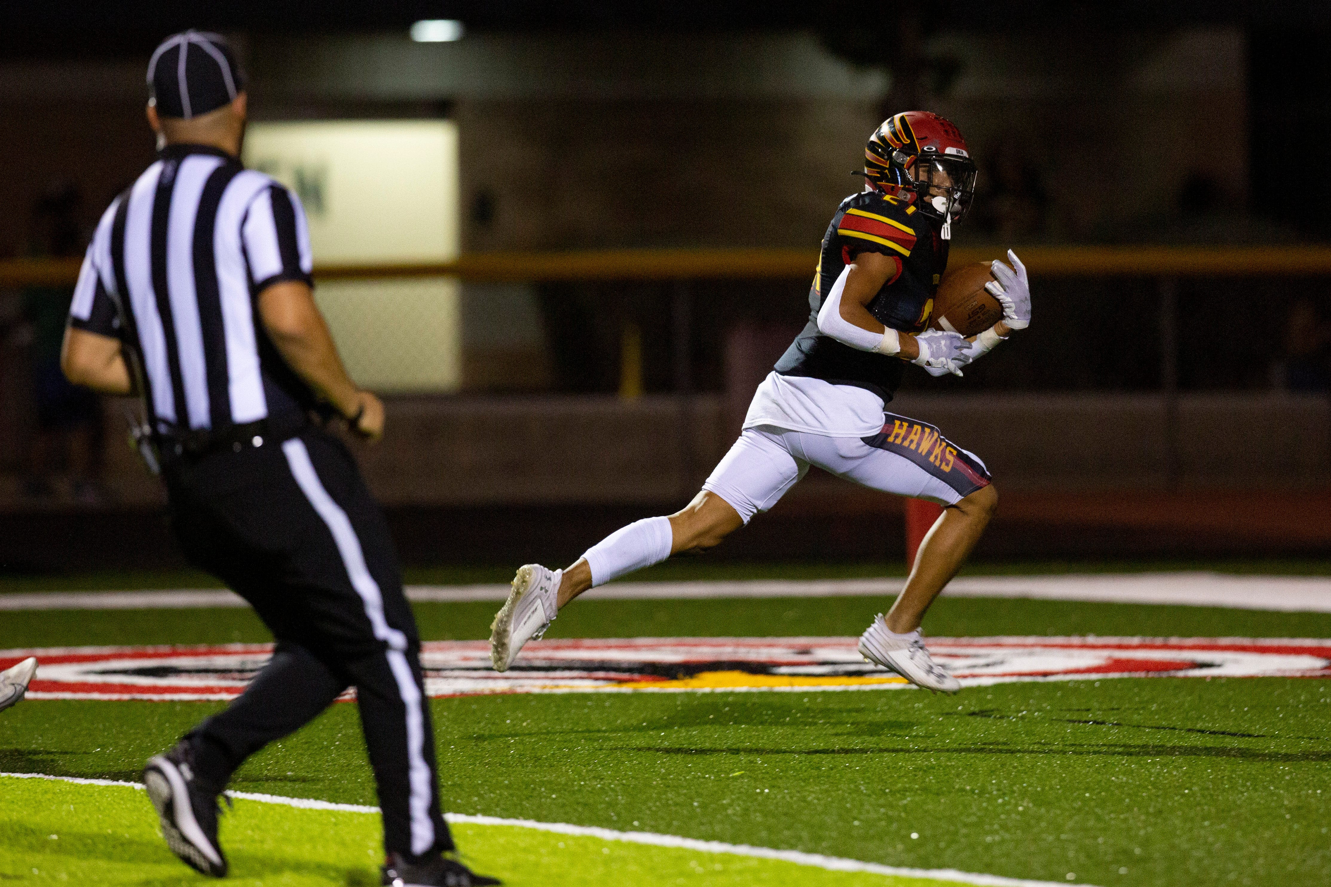 Centennial football takes down Rio Rancho with six rushing touchdowns, four from Davis