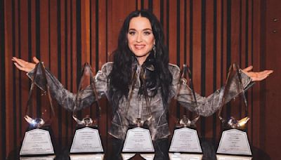 Katy Perry bate recorde histórico à véspera de novo single