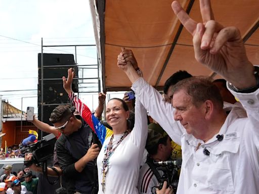 Una inhabilitada María Corina Machado sigue complicándole las cosas a Nicolás Maduro