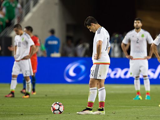 'Chicharito' pidió clemencia durante 7-0 de Chile a México en Copa América