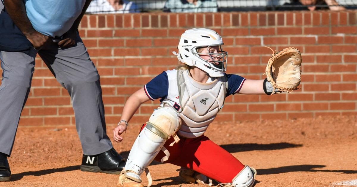Strom Thurmond softball has state title dreams, opens playoffs with authority