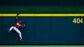 How Cincinnati Reds practice what they reach over outfield walls around MLB | Press Box Wag