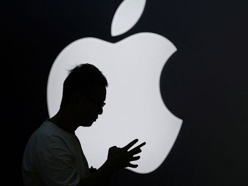 Apple’s new China problem: ChatGPT is banned there