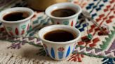 7 Datos curiosos sobre el precioso ritual del café árabe