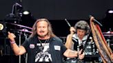 Lynyrd Skynyrd calls out RAGBRAI 50 crowd for not being loud enough. That changes by the end.