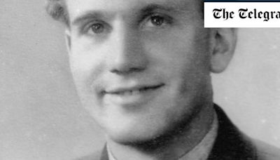Flt Lt Desmond Curtis, helped to keep the Channel clear of the Germany navy ahead of D-Day – obituary
